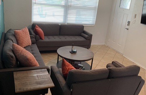 Ormond-by-the-Sea House | Beach! Beach! and more Beach!