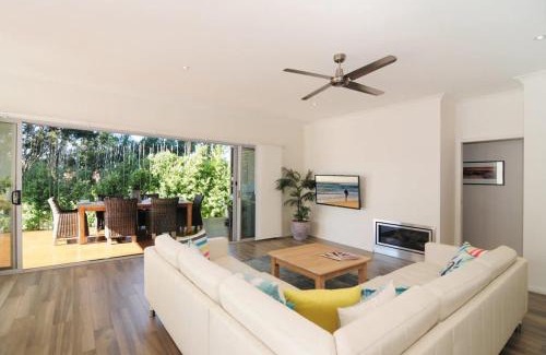 Vincentia House | Beach Bliss - pet-friendly central Vincentia home