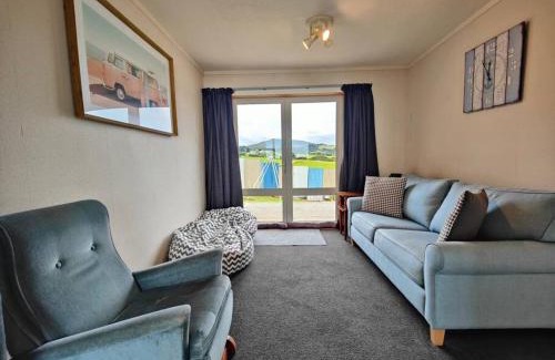 Riverton House | Beach Bliss Retreat