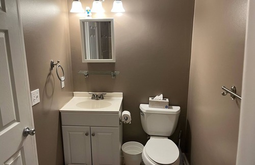 Normandy Beach House | Beach Block! 3 BR, 1.5 bath, sleeps 8