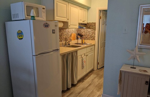 North Wildwood Condo | Beach block! Cute cozy 1 Bedroom Condo!