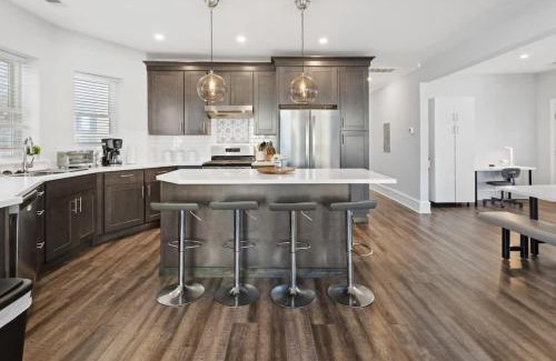Atlantic City Apartment | Beach Block Modern Penthouse 4BR 2BR Ocean Views
