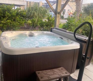 Windy Hill House | Beach Breeze 1, short walk to Atlantic Ocean, pet friendly, very quiet & family friendly