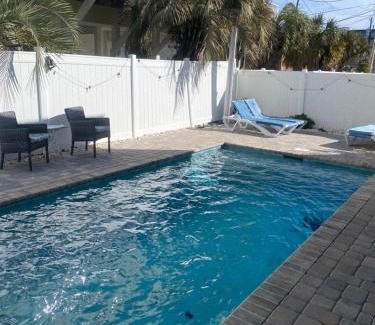 Windy Hill House | Beach Breeze 1, short walk to Atlantic Ocean, pet friendly, very quiet & family friendly