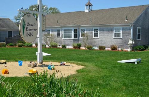 Falmouth Hotel | Beach Breeze Inn