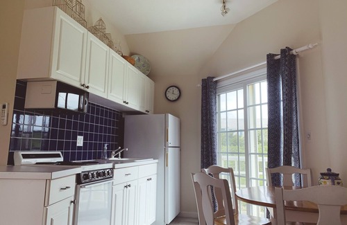East Sandwich House | Beach Bungalow 100 feet from the beach