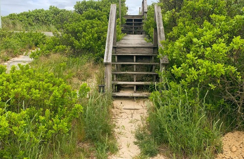 East Sandwich House | Beach Bungalow 100 feet from the beach