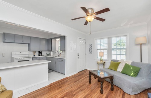 Galveston House | Beach Bungalow 6 Blocks to Beach