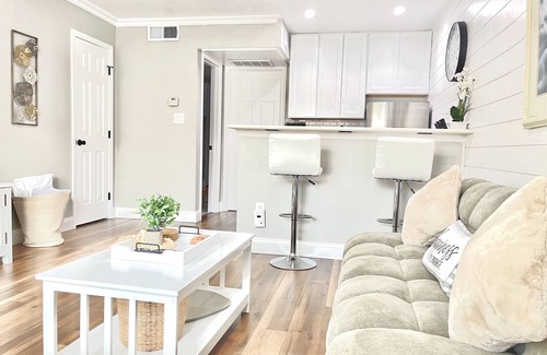 Northeast Virginia Beach Condo | Beach Bungalow on the Boardwalk