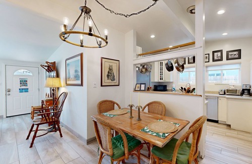 Pierpont Bay House | Beach Bungalow w/Patio & Outdoor Shower ' Steps to Ocean & Restaurants