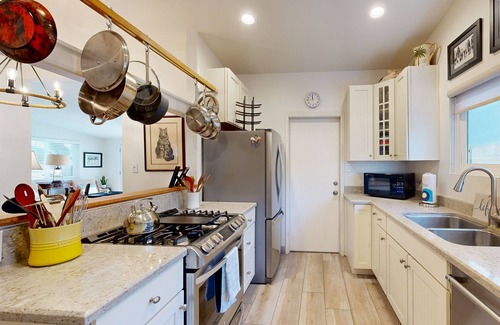 Pierpont Bay House | Beach Bungalow w/Patio & Outdoor Shower ' Steps to Ocean & Restaurants