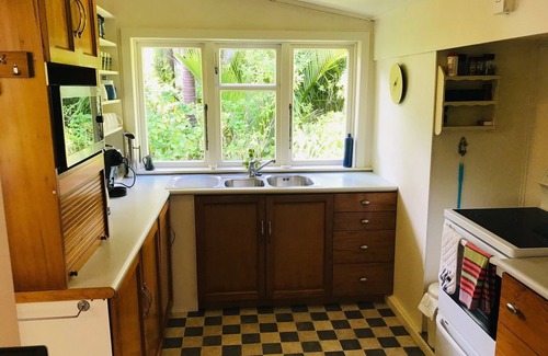 Punakaiki House | Beach Bush & River Delight