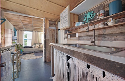 Jacksonville Beach House | Beach Casita w/Treehouse. Cozy, Unique, hand-crafted. Pets Ok -10 min. - to Mayo
