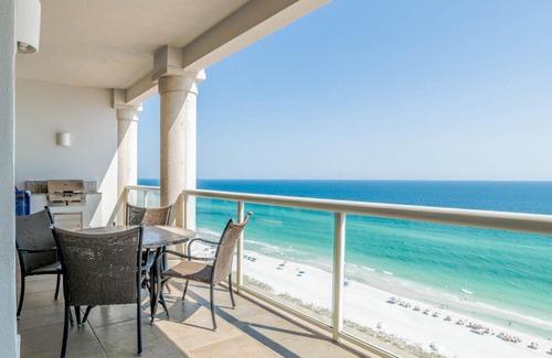 Pensacola Beach Apartment | Beach Club #1605C