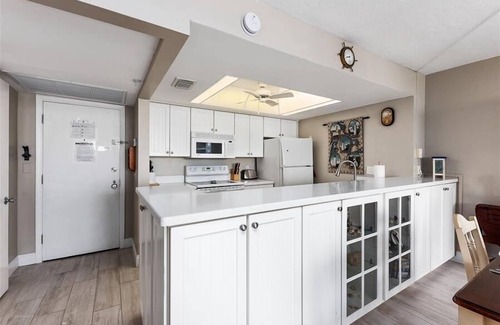 Hutchinson Island South Apartment | Beach Condo/Island Beach Resort/No Cleaning Fee/Condo 401