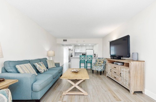 Hutchinson Island South Apartment | Beach Condo/Island Beach Resort/No Cleaning Fee/Condo 108