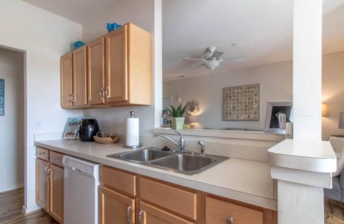 Lewes Condo | Beach condo- top floor, dog friendly, pool. 2 bed, 2 bath, pull out couch.