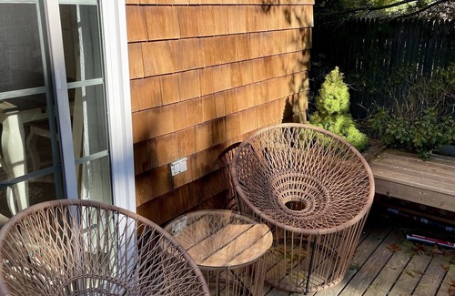 Springs House | Beach Cottage By The Bay