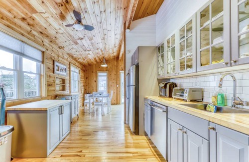 Ocean Bay Park Cottage | Beach Cottage on Fire Island