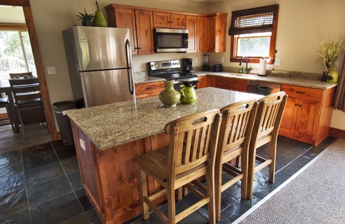 Lake George Cottage | Beach Cottages at Lake George