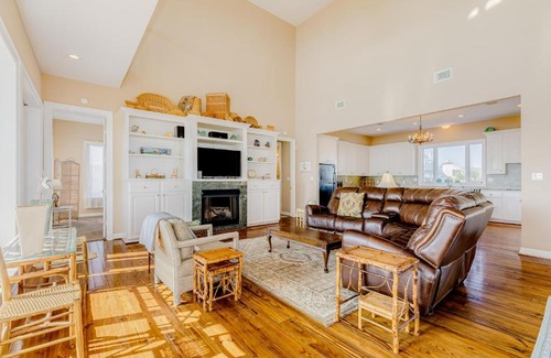 Pirates Beach House | Beach Diamond