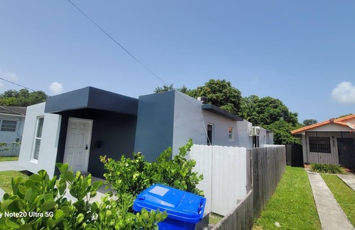 Coral Way House | BEACH DOWNTOWN MIAMI TWINHOME UPDATED !