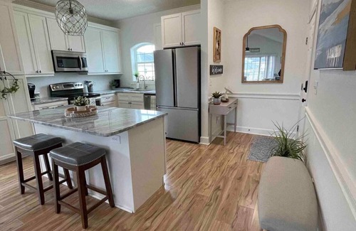 Central Myrtle Beach Condo | Beach Dreams and Golfers Delight
