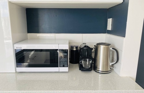 Foxton Beach House | Beach Dreams, Linens Included: Modernised 3BR, Foxton Beach Haven - Fast WiFi!