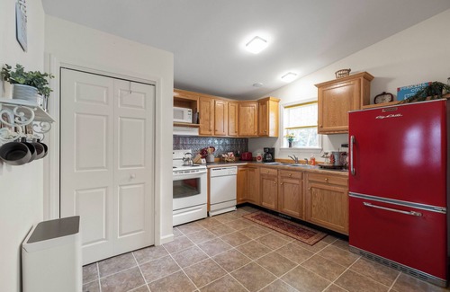 Ogunquit - Wells Cottage | Beach Dreams Retreat: Your Home Away From Home