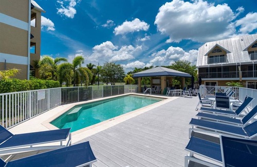 Englewood South Condo | Beach, fishing and boating