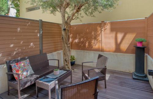 Carre d'Or Apartment | BEACH FLAT