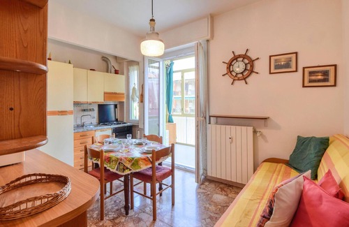 Borghetto Santo Spirito Apartment | Beach front apartment