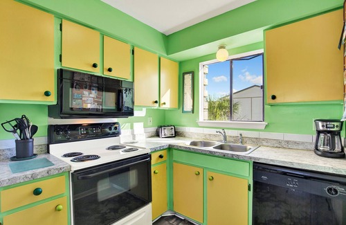 Tybee Island Condo | Beach front 2-bedroom 2 bath condo at Lighthouse Point