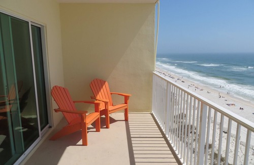 Gulf Shores Condo | BEACH FRONT, ‘Beach Chic' Crystal Shores 806 ON The Gulf!