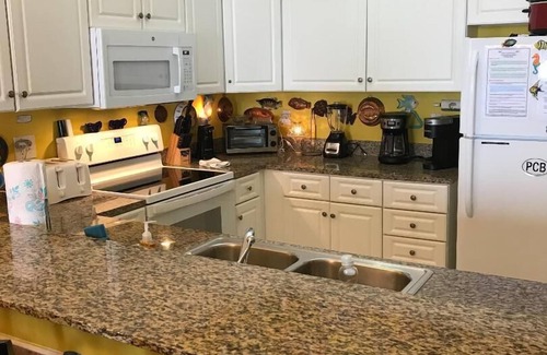 Long Beach Condo | Beach-Front Condo w/Oversized Balcony & Coastal Gulf Ocean Views! Corner Unit!