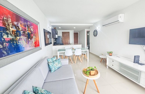 Crespo Condo | Beach Front Condo Steps Away from the Historical Center