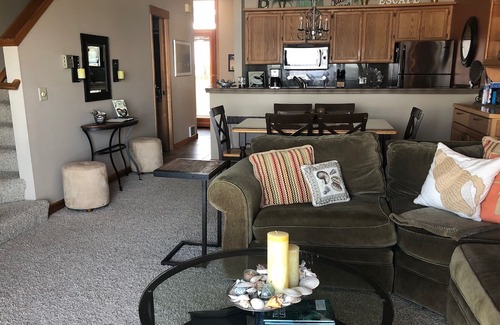 Blaine Apartment | BEACH FRONT CONDO VIEWS FROM EVEREY ROOM WALKING DISTANCE TO RESORT