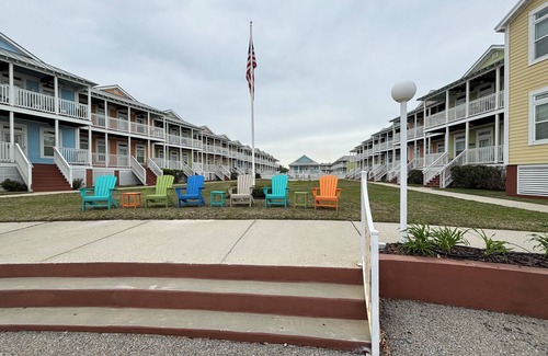 Pass Christian Condo | Beach Front Cozy 2-bedroom condo in peaceful Pass Christian with WiFi, AC