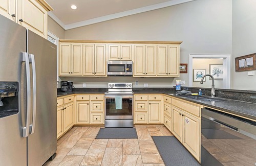 St. George Island House | Beach Front, Heated Pool, Gorgeous Gulf Views Sleeps 10