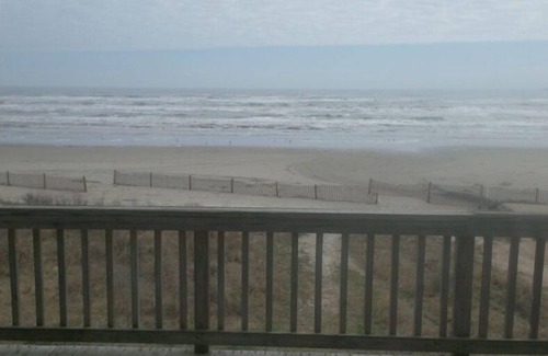 Gulf Palms House | Beach Front House Near Jamaica Beach
