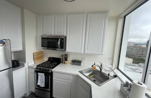 Verdugo Viejo Apartment | Beach Front Loft at Santa Monica Pier