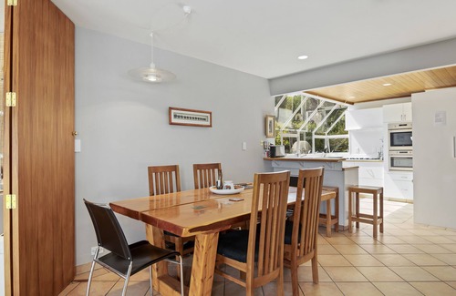 Kaiteriteri Cottage | Beach Front, Palms Beach House – Kaiteriteri House