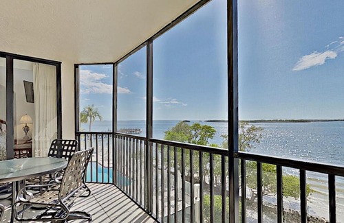 Punta Rassa Apartment | Beach Front Rentals at Sanibel Harbour Resort