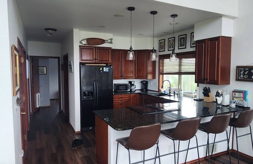 Westport House | Beach Front Retreat with Amazing Ocean Views - sleeps 6