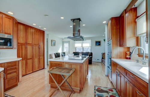 Villas House | BEACH FRONT SPECTACULAR SUNSET VIEWS SECLUDED BLOCK