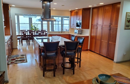 Villas House | BEACH FRONT SPECTACULAR SUNSET VIEWS SECLUDED BLOCK