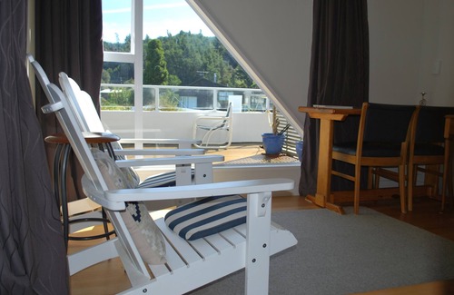 Kaiteriteri Cottage | Beach Front Studio, Palms - Tapu Bay Studio