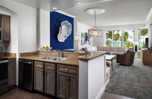Florida North Atlantic Coast Resort | Beach front Resort on Singer Island, West Palm Beach. Restaurants nearby