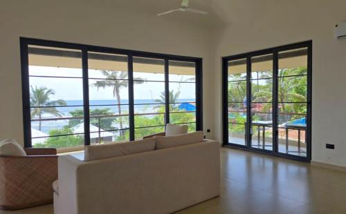 Ashvem Villa | Beach front villa Ashwem Ocean