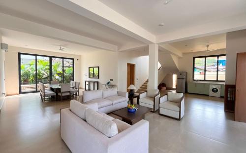 Ashvem Villa | Beach front villa Ashwem Ocean